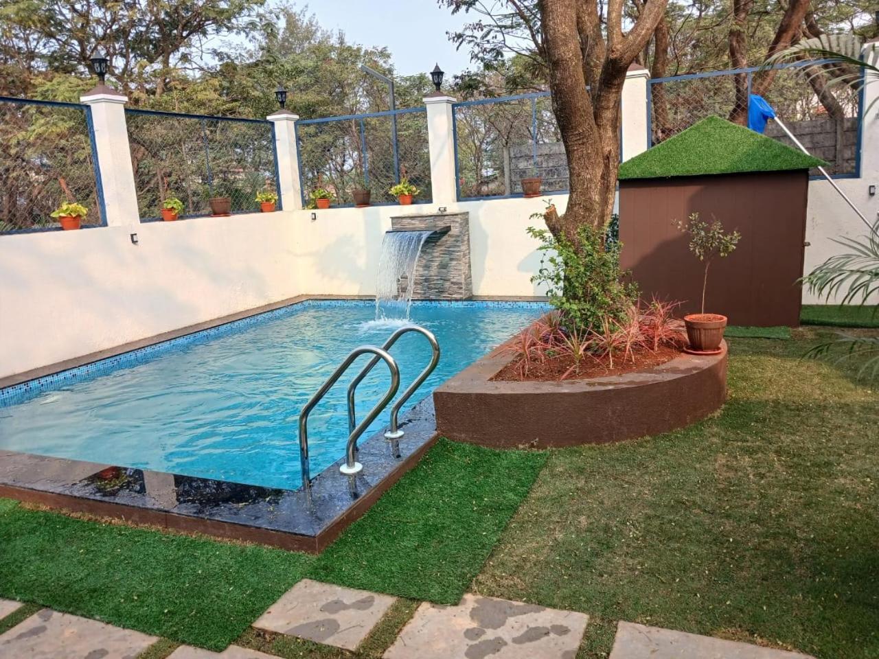Lavish Villa - 3 Bhk Pool With Lawn Lonavala Exterior foto